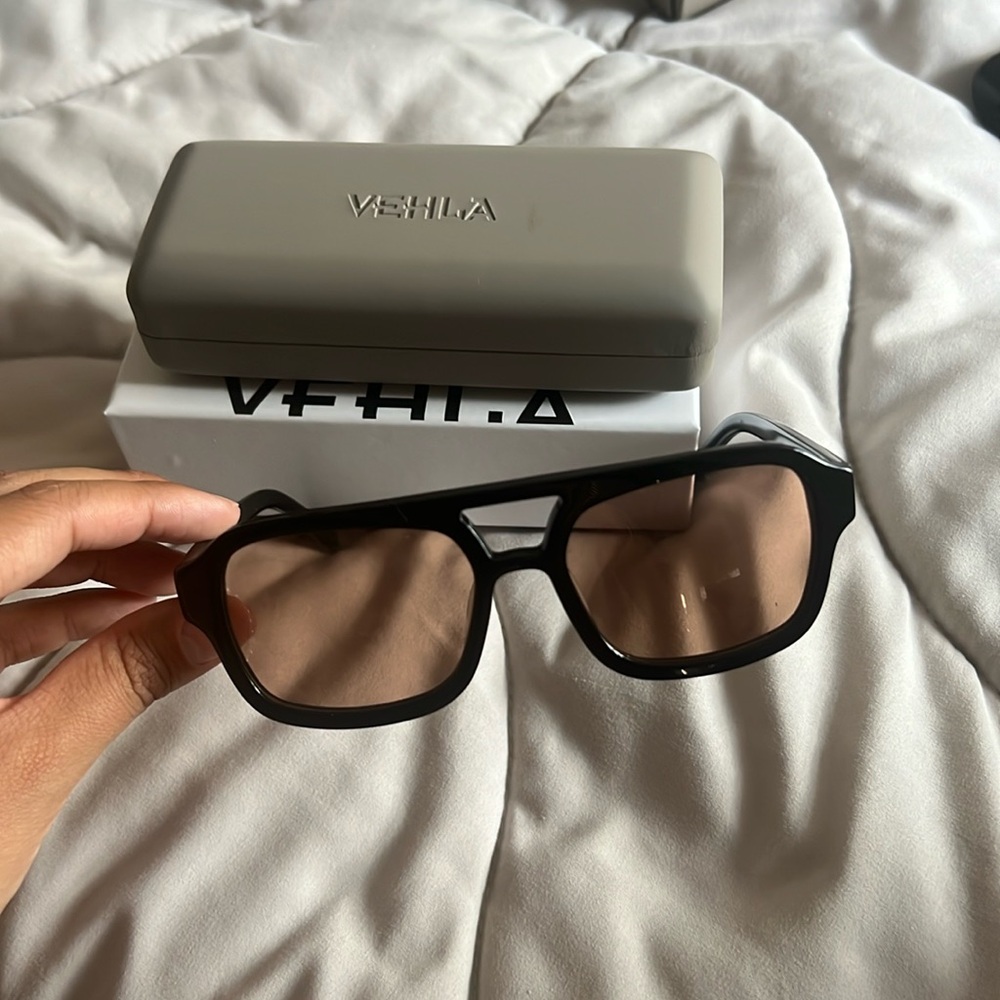 Brand new Vehla black toffee dixie sunglasses